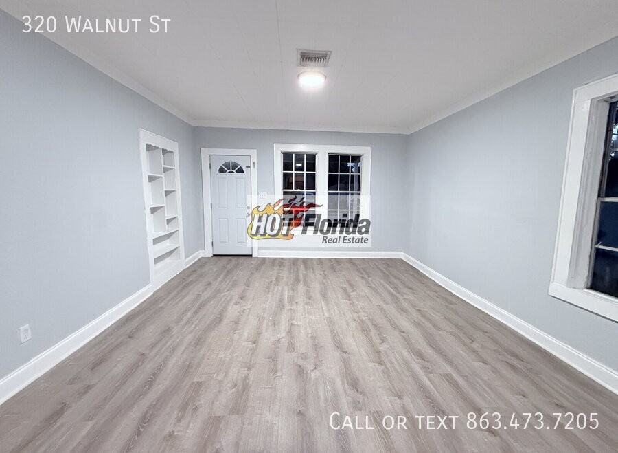 320 Walnut St - Photo 7 of 16