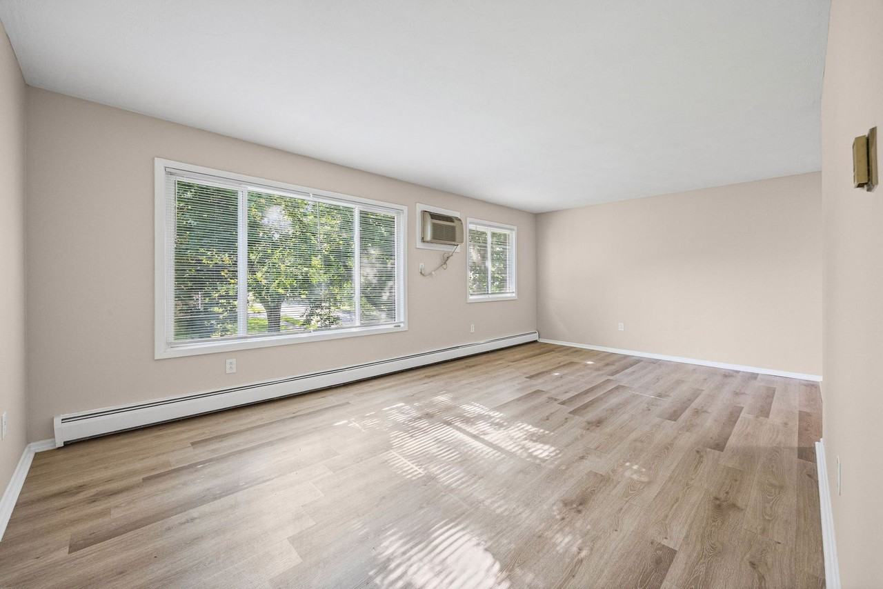 725 Cedarwood Ter #C - Photo 6 of 50