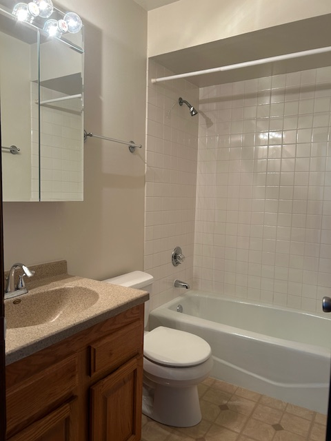17700 School St #2E - Photo 6 of 8
