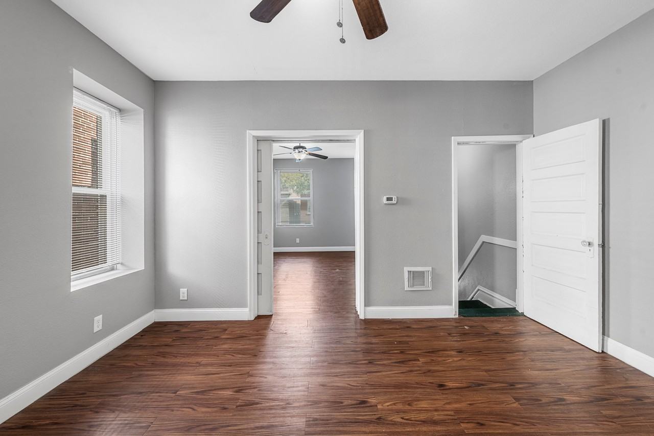 4922 Wise Ave #2F - Photo 2 of 16
