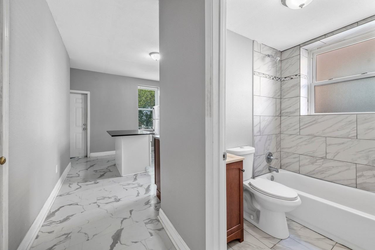 4922 Wise Ave #2F - Photo 7 of 16