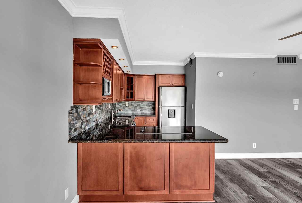 833 Ne 18th Ct #3 - Photo 7 of 32