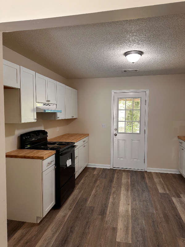 4475 Perry Ave - Photo 5 of 6