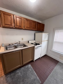 520 Oak St #3 - Photo 6 of 11
