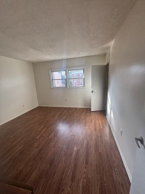 828 George St - Photo 6 of 12
