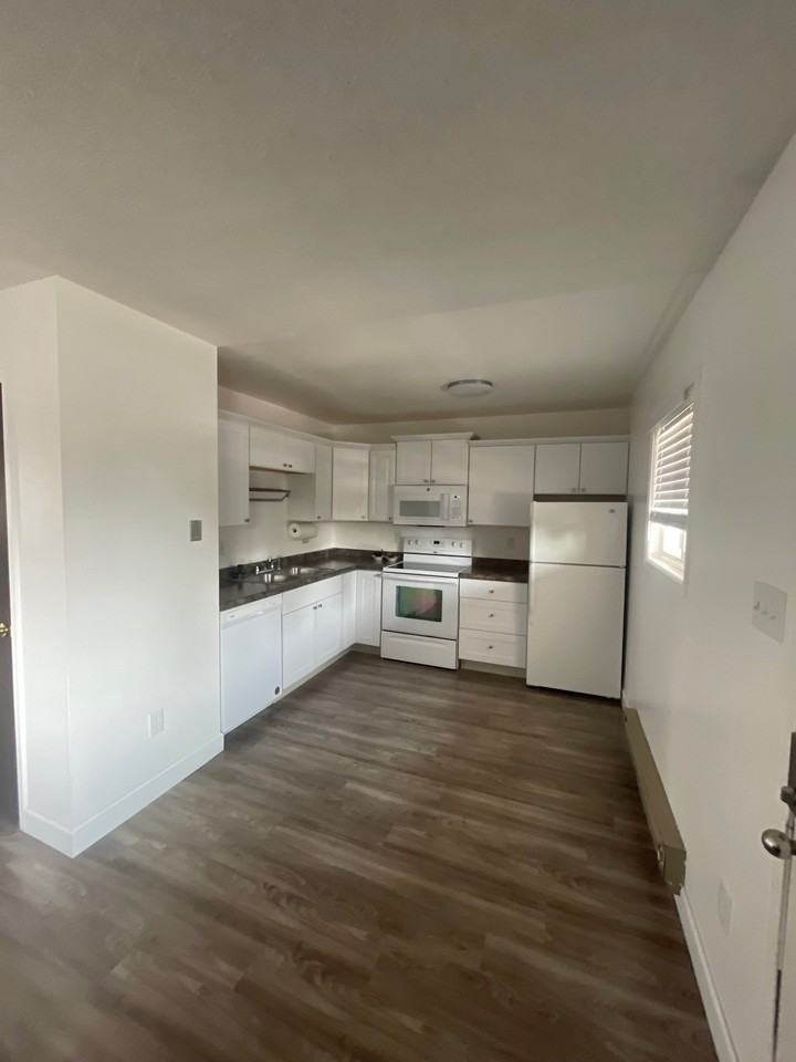 5400 Imperial Ct #5402 - Photo 3 of 18