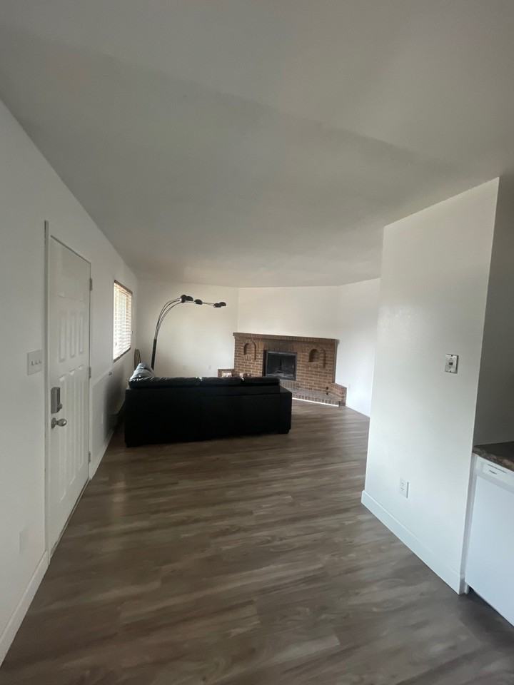 5400 Imperial Ct #5402 - Photo 4 of 18