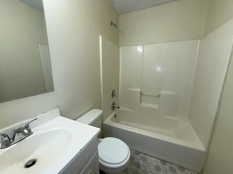 1444 Maria Dr - Photo 6 of 9