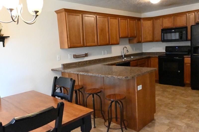 573 W Goldenrod Way - Photo 5 of 13