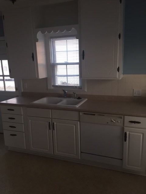 200 N Randolph St - Photo 3 of 9