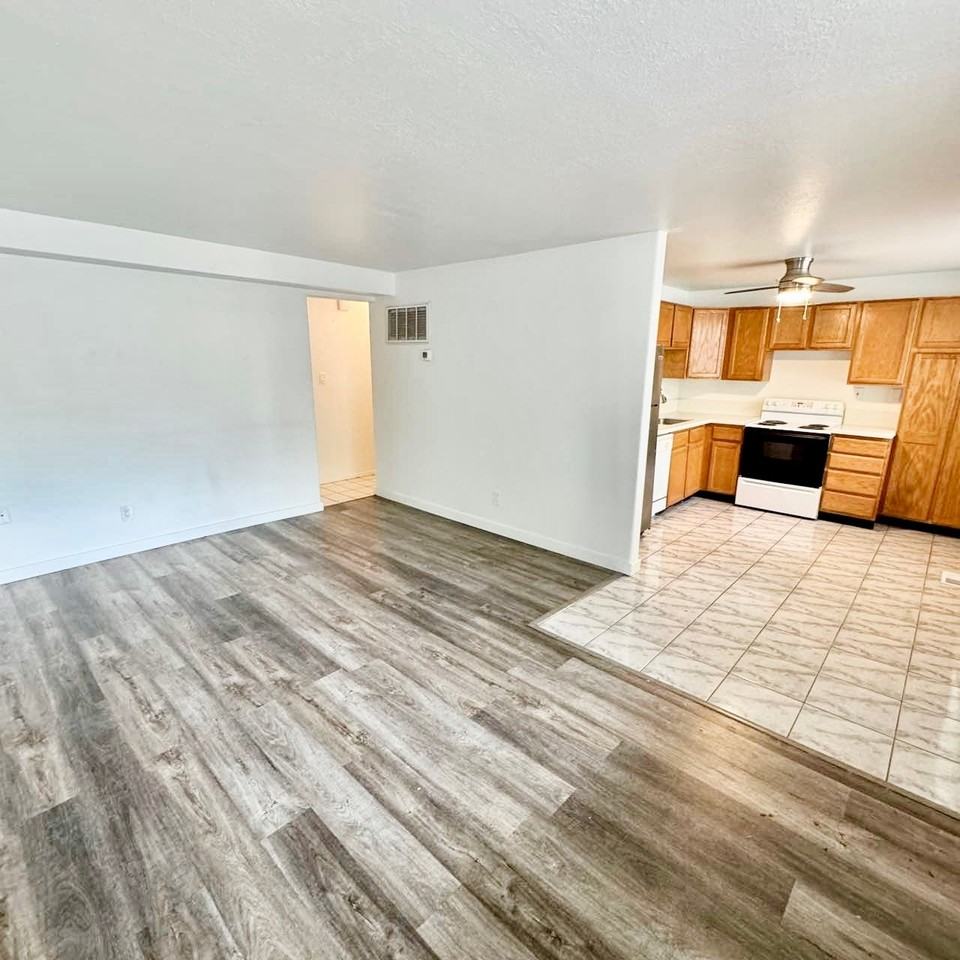 778 Nw #2 - Photo 4 of 10