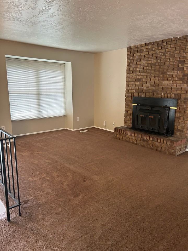 8257 S Grambling Way - Photo 3 of 13