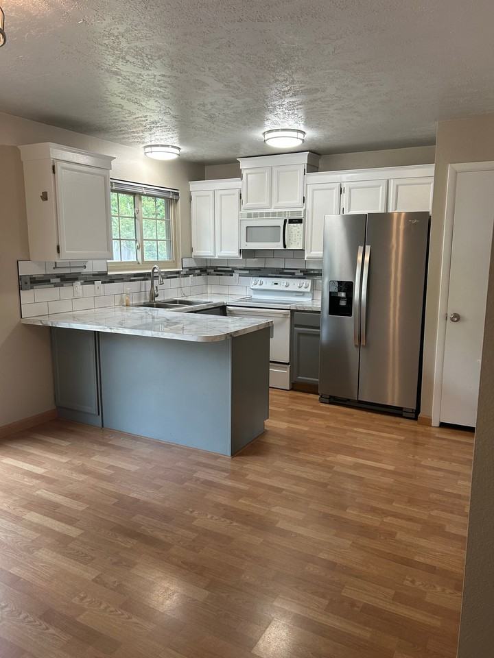 8257 S Grambling Way - Photo 4 of 13