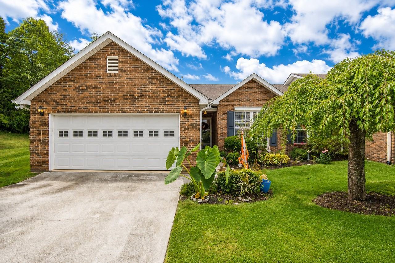 3246 Misty Hill Way - Photo 3 of 23
