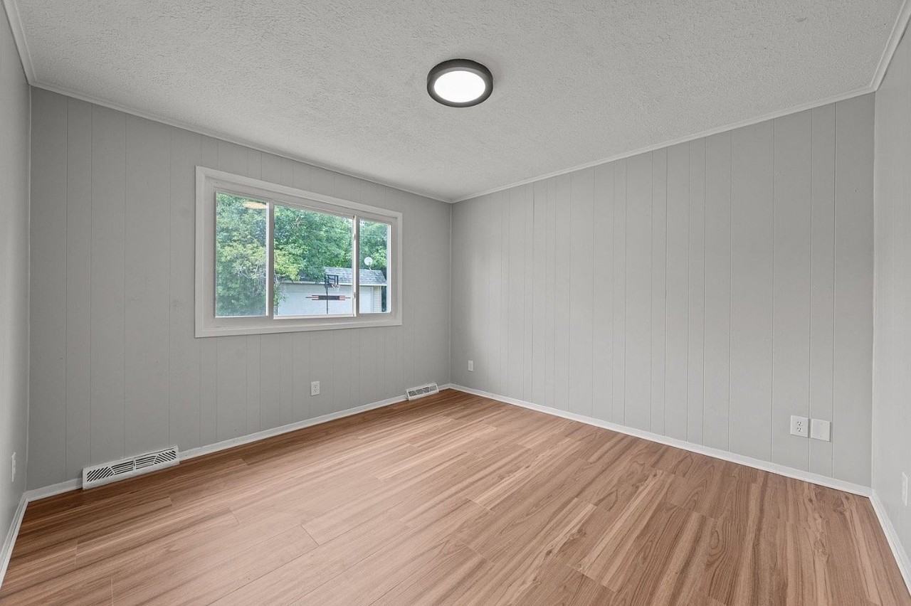 3601 Tullamore Rd - Photo 5 of 20
