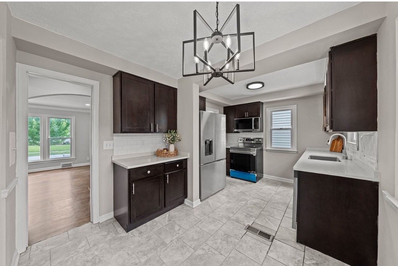 3601 Tullamore Rd - Photo 7 of 20