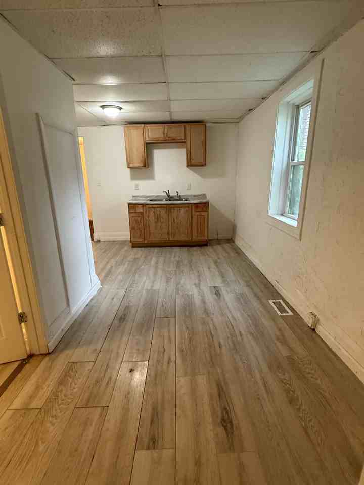 15220 Saranac Rd #2 - Photo 3 of 13