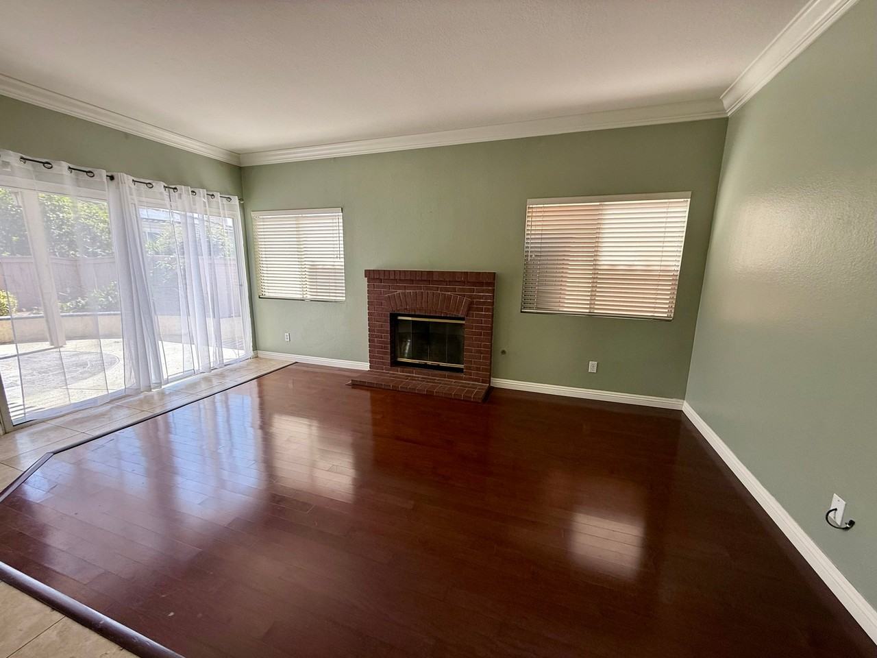 1579 Dawson Dr - Photo 6 of 15