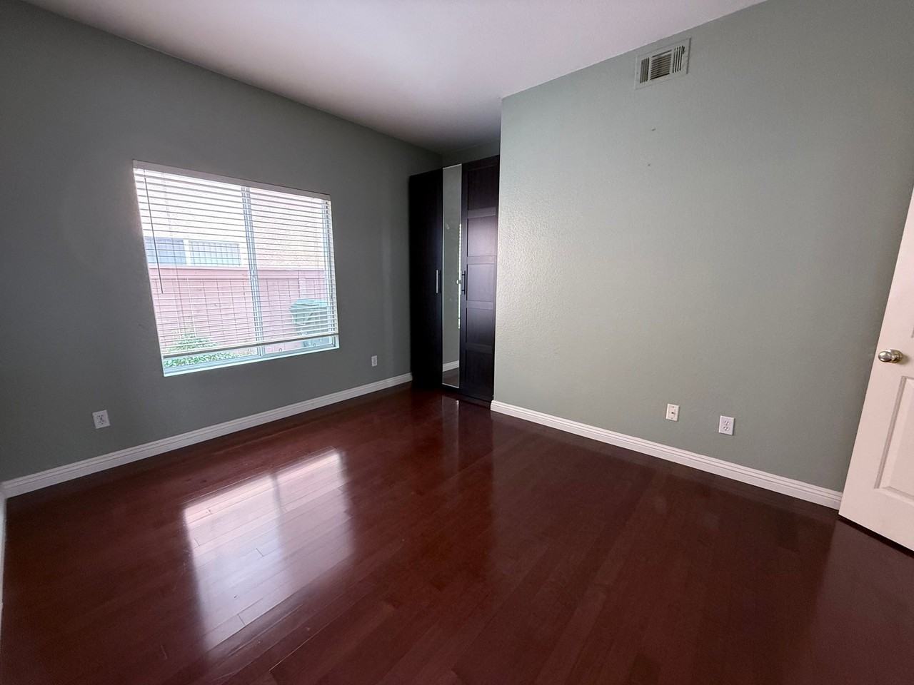 1579 Dawson Dr - Photo 7 of 15