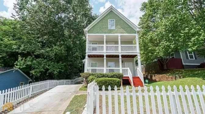 339 Henry Aaron Ave Sw - Photo 2 of 10