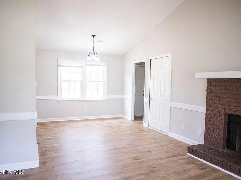 108 Kelliwood Dr - Photo 5 of 20