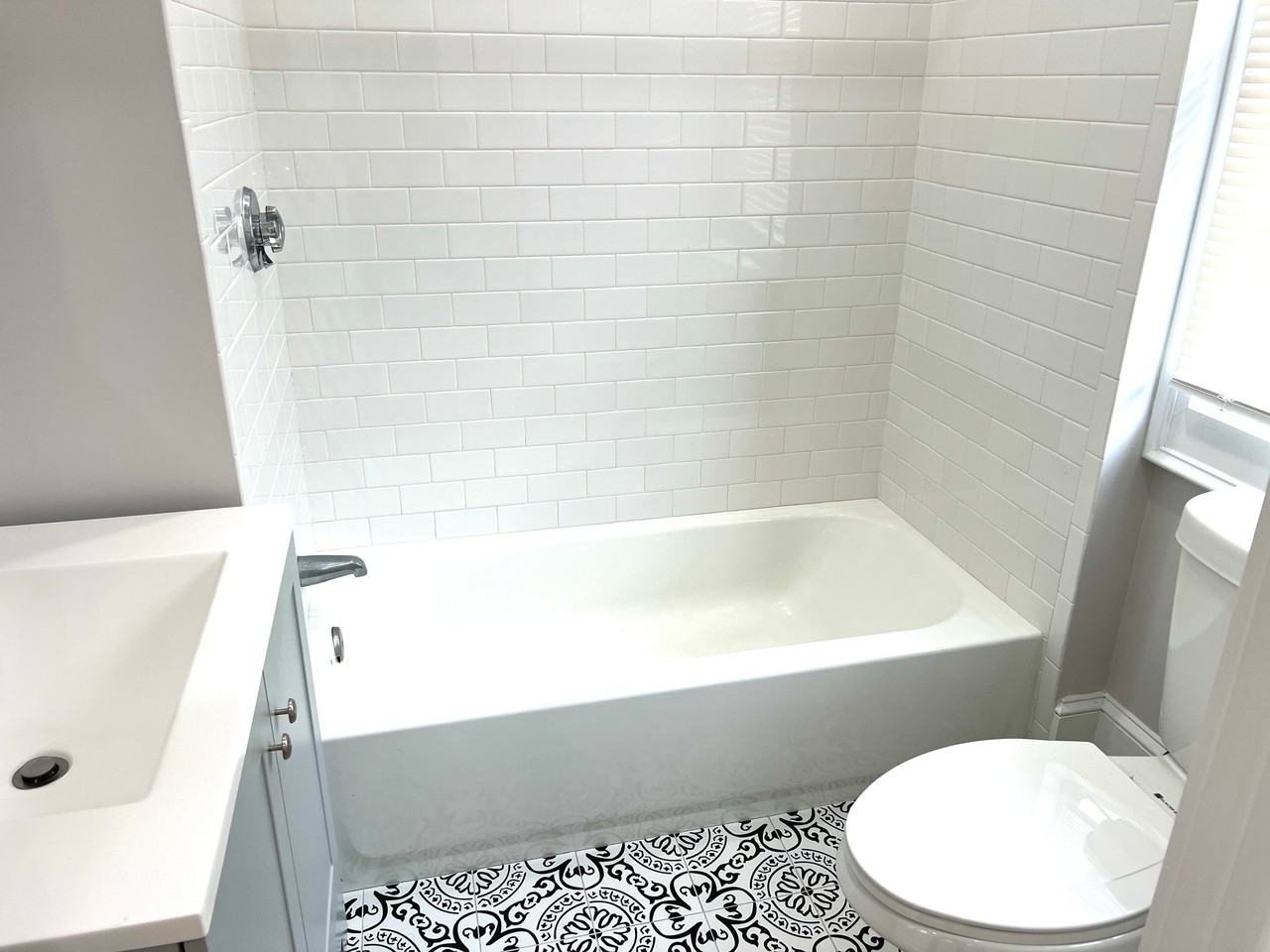 372 Broadway #4 - Photo 7 of 11