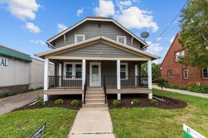 featured image of 1339 W Wisconsin Ave