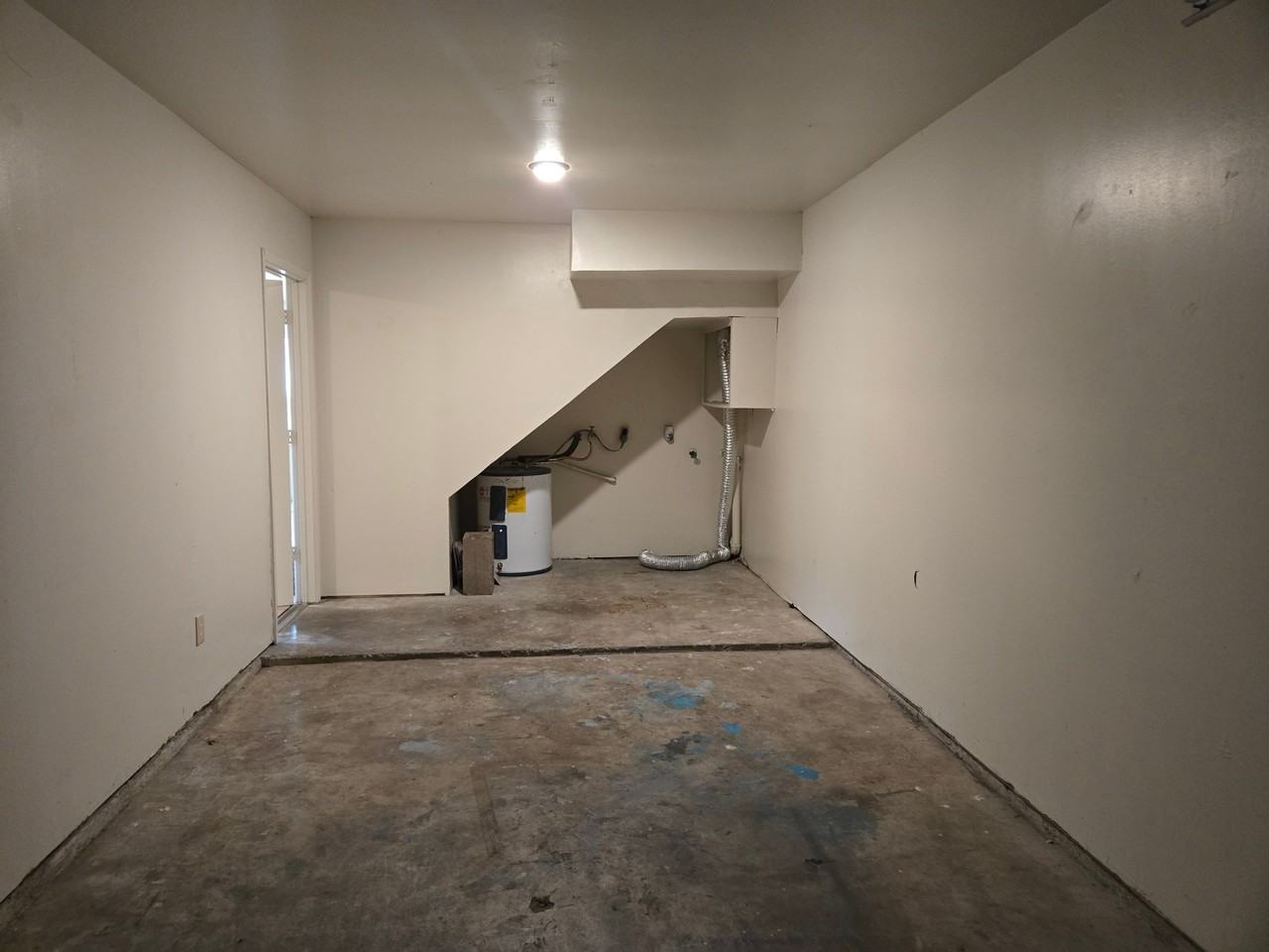 1204 Holik Dr #B - Photo 5 of 9