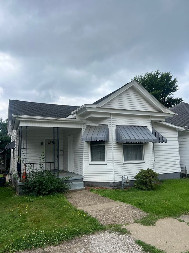 438 N Zane Hwy