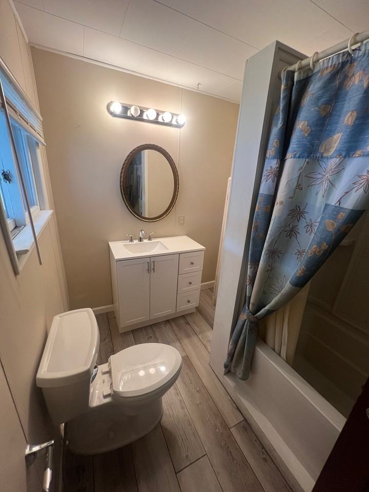 438 N Zane Hwy - Photo 3 of 7