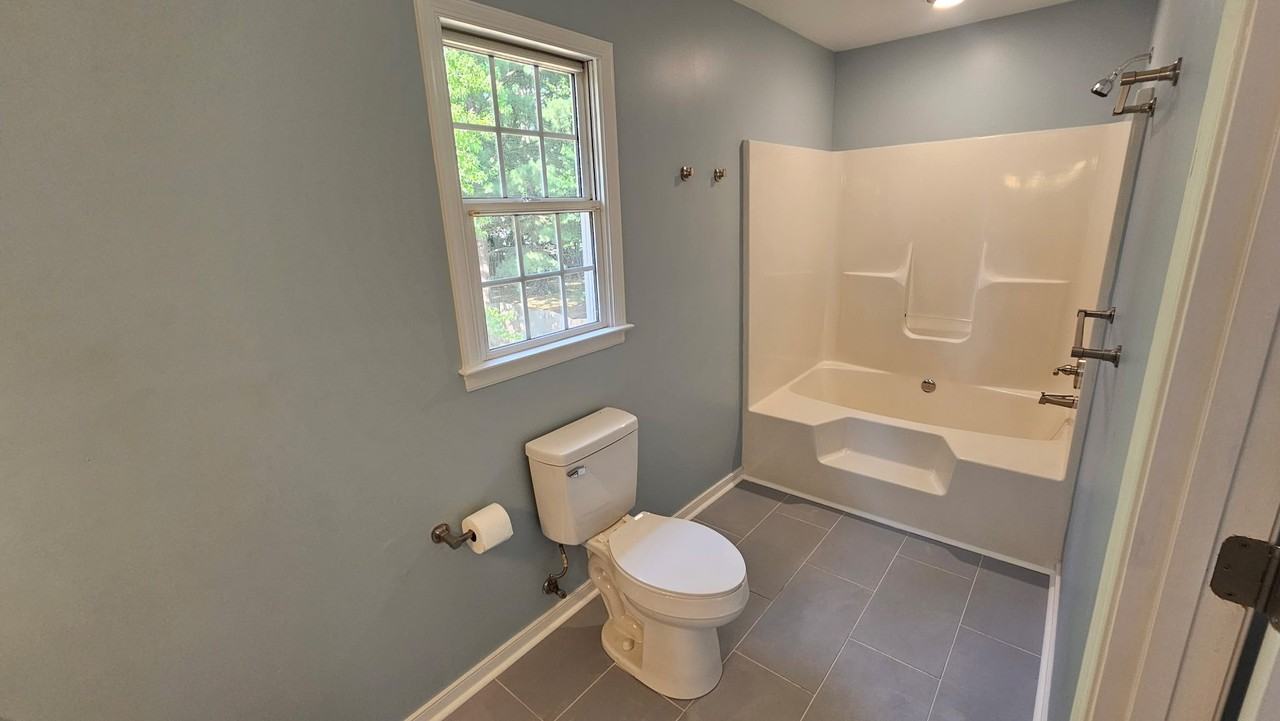 8307 Ferdinand Ln - Photo 4 of 15