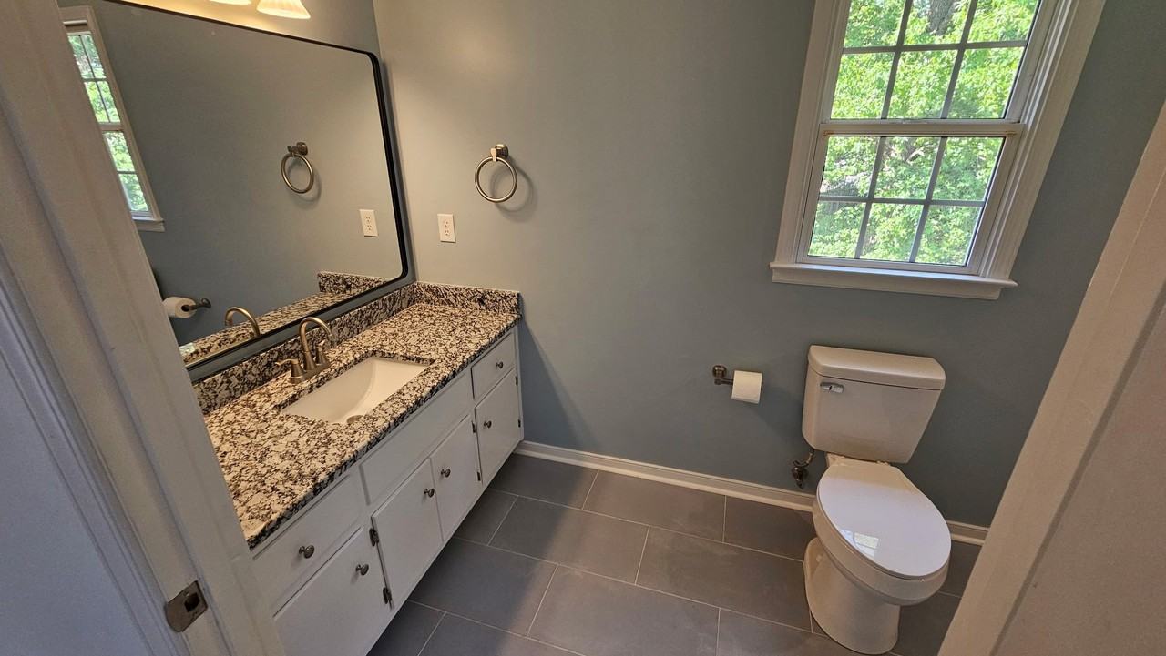 8307 Ferdinand Ln - Photo 5 of 15