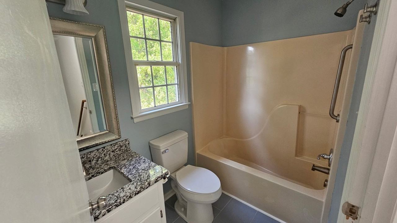8307 Ferdinand Ln - Photo 6 of 15