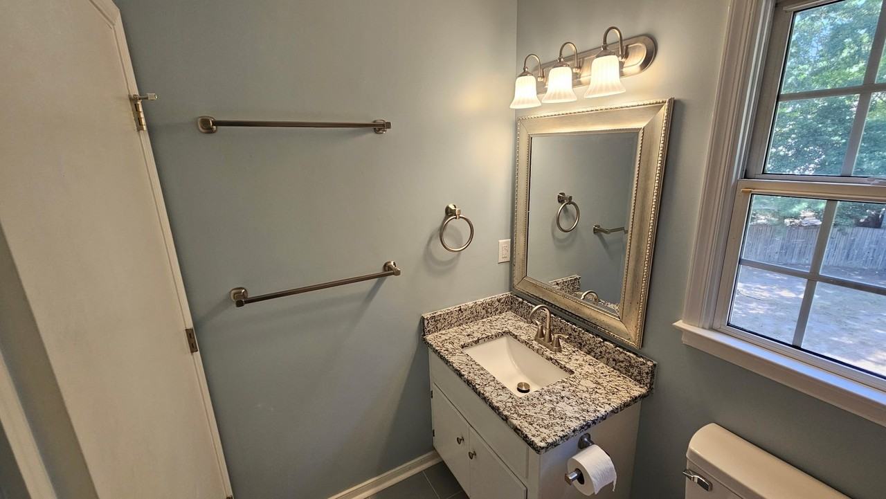 8307 Ferdinand Ln - Photo 7 of 15