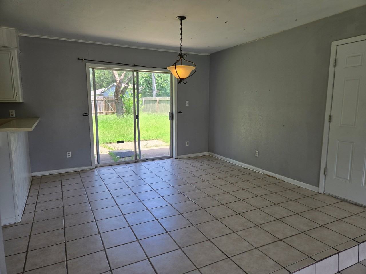 3013 Normand Dr - Photo 4 of 7