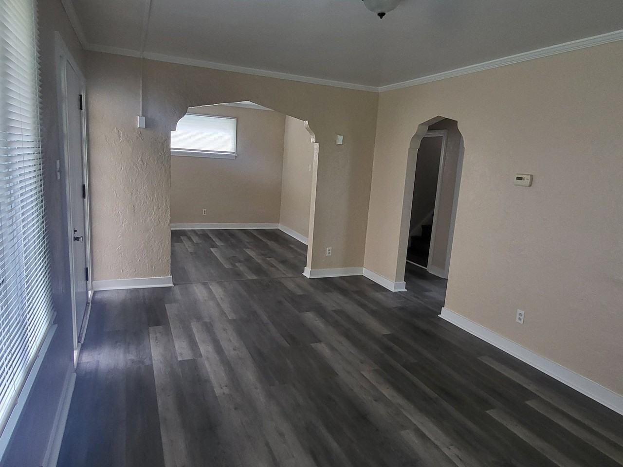 1104 Monongahela Blvd - Photo 3 of 10