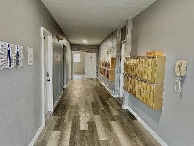 111 S Summit St #108 - Photo 2 of 11