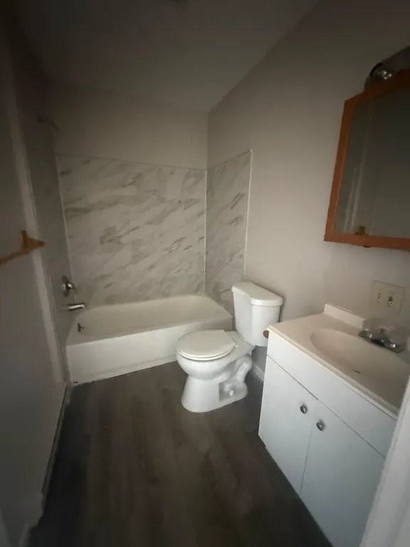348 S 6th St #2B - Photo 6 of 7