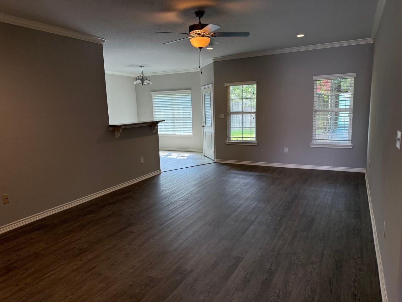2200 Woodgrove Ln - Photo 2 of 14