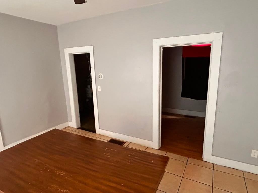 1219 Yates St - Photo 4 of 6