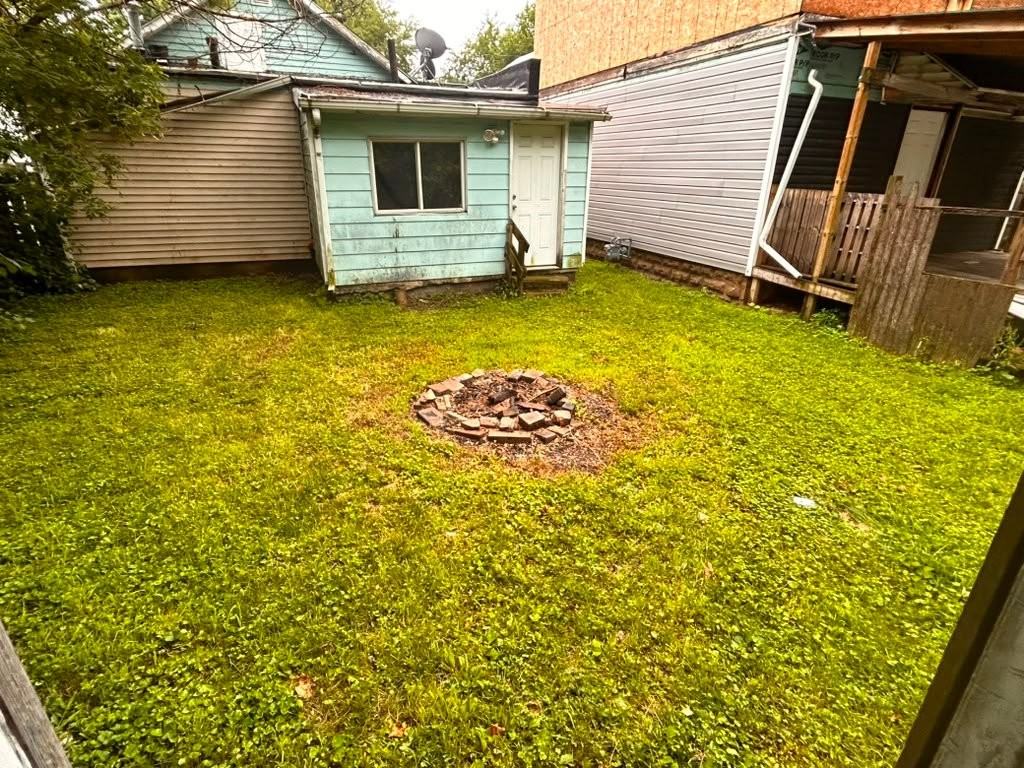 1219 Yates St - Photo 6 of 6