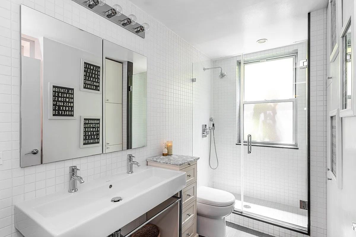 236 E 6th St #2W - Photo 6 of 6