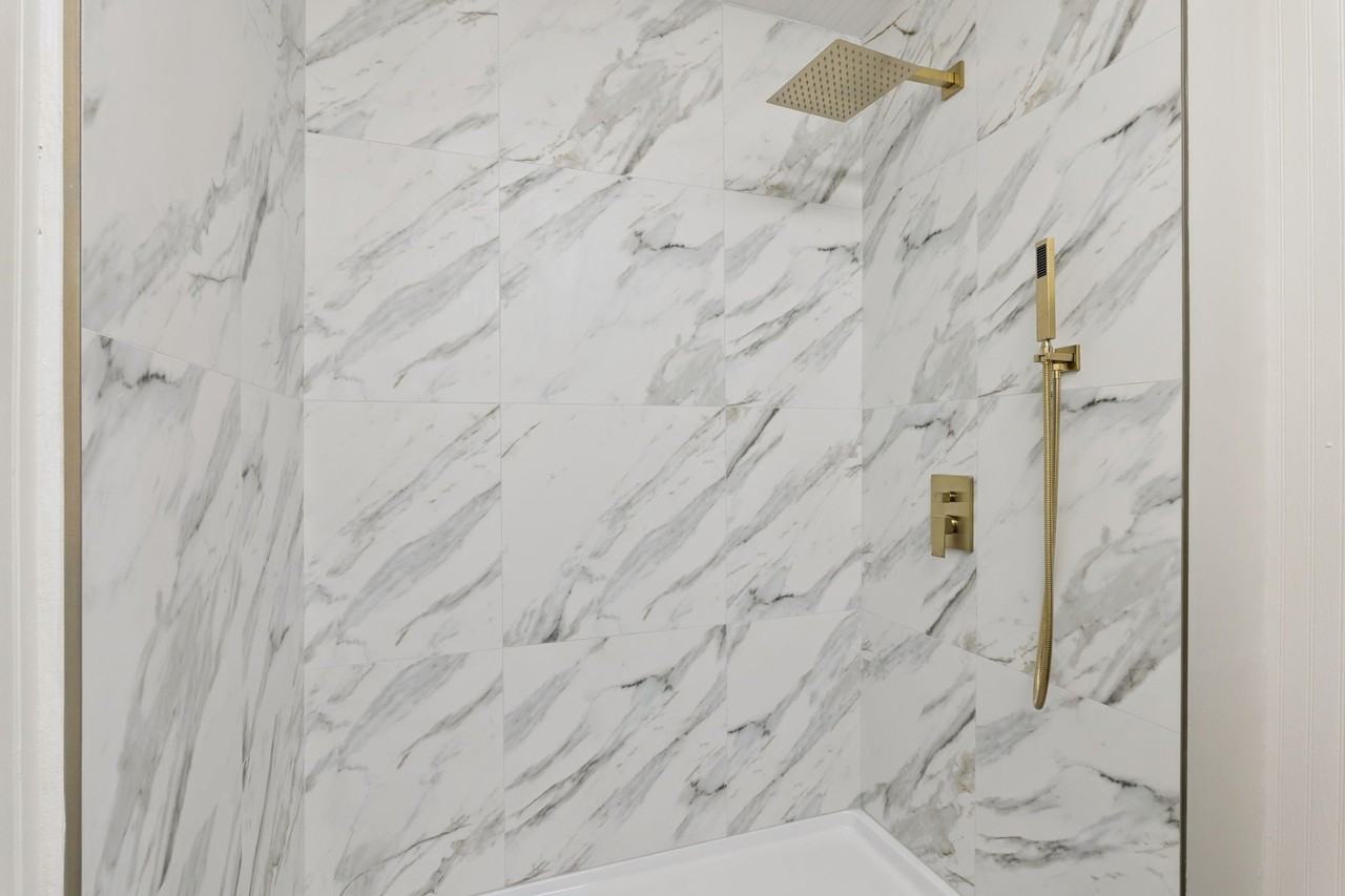 811 W Wisconsin Ave - Photo 2 of 16