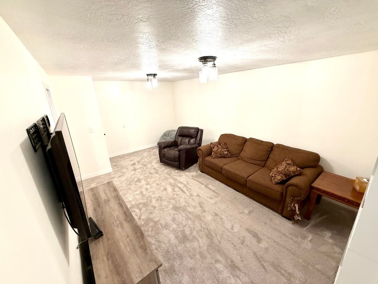 1159 Ne #B - Photo 3 of 10