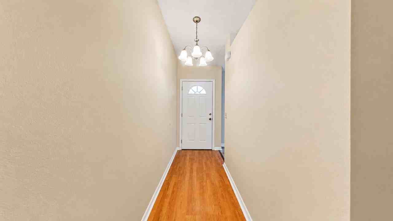 127 Titan Dr - Photo 5 of 11