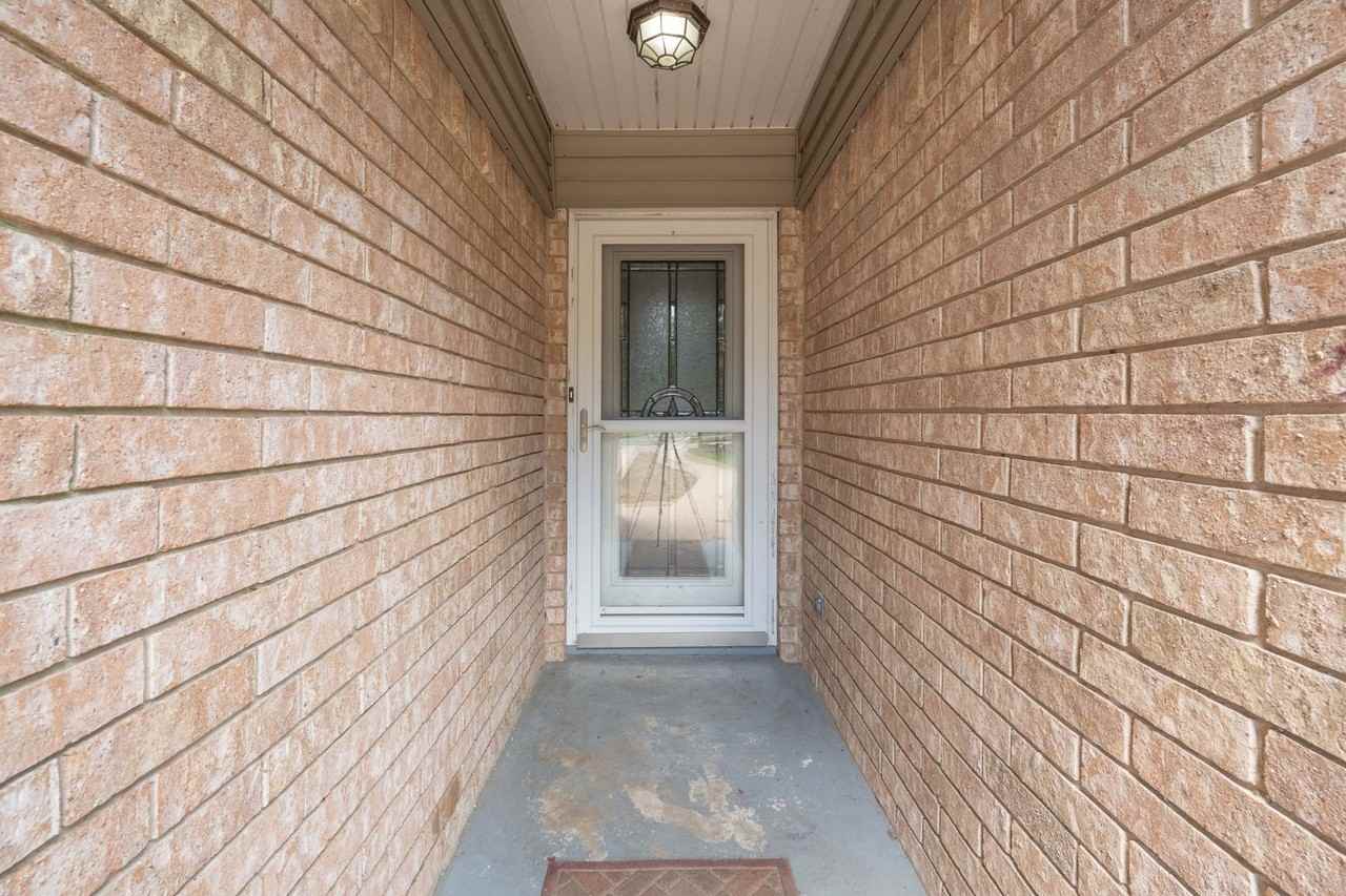 501 Calhoun Dr - Photo 2 of 18