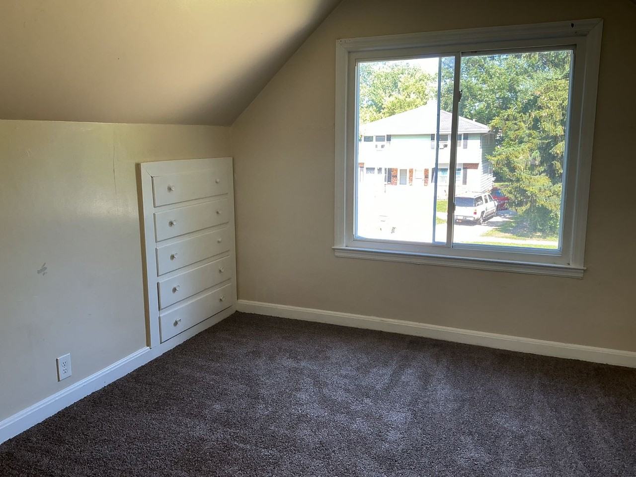 5259 N 62nd St - Photo 3 of 13