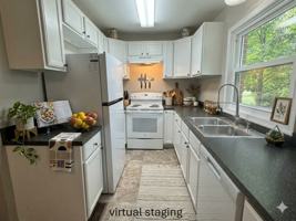 featured image of 744 Crescent Dr #3