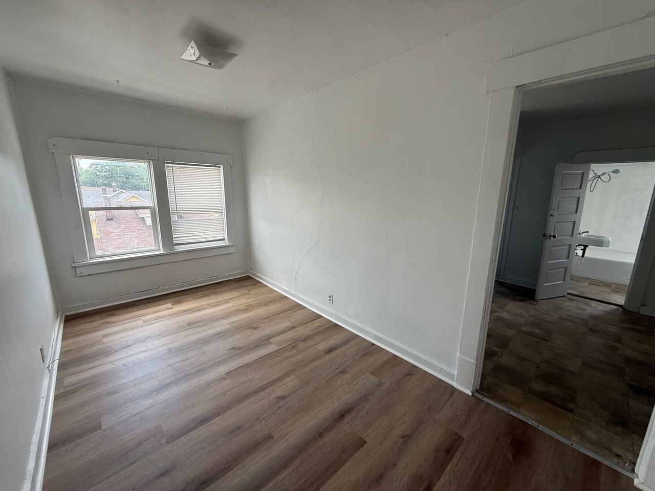 100 S College Ave - Photo 3 of 9