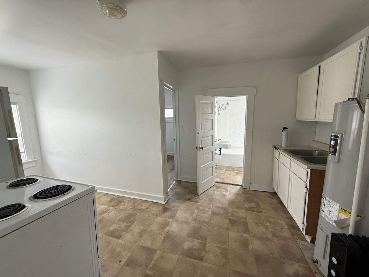 100 S College Ave - Photo 5 of 9